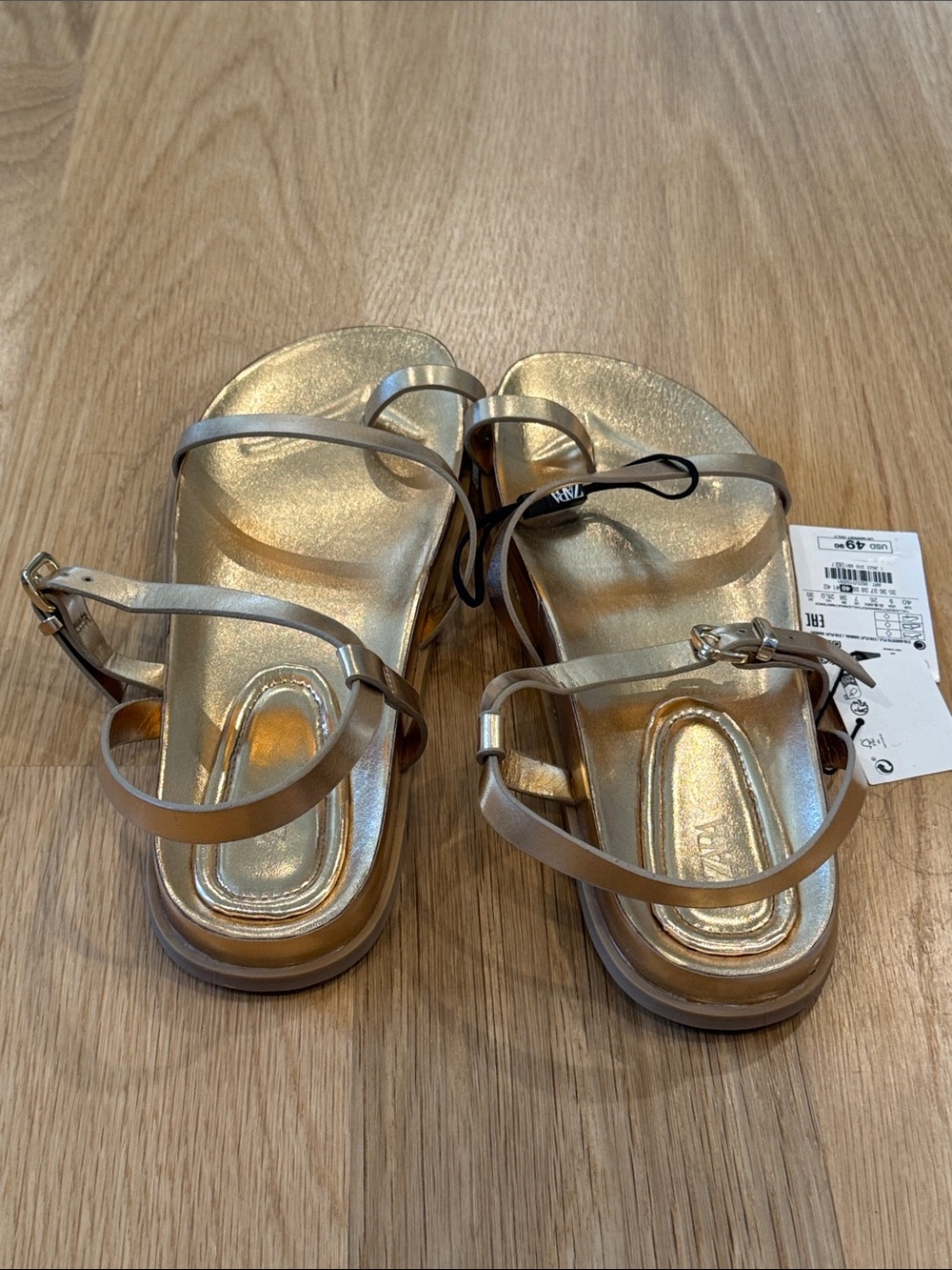 Zara FLAT METALLIC SANDALS - Picture 4 of 6